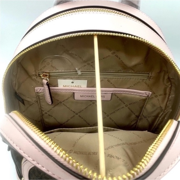 Michael Kors Medium Jaycee Zip Packet
Backpack Brown/Light Pink - Picture 4 of 10